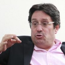 La respuesta de Pacho Santos a la revelación de Otty Patiño