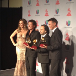 Así vivió Carlos Vives su triunfo en los Grammy - -- Las2orillas - Así vivió Carlos Vives su triunfo en los Grammy