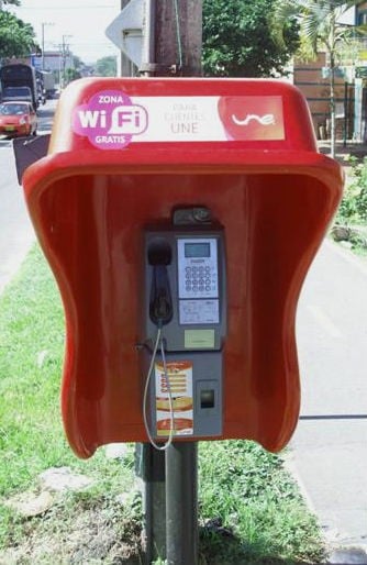 En Medellín los teléfonos públicos traen Wi Fi gratis