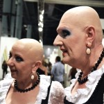  - Eva y Adele son una obra de arte ambulante