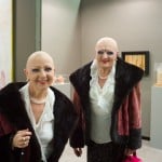  - Eva y Adele son una obra de arte ambulante