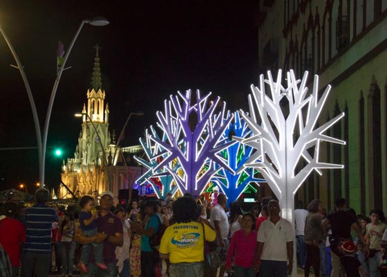 Alumbrado caleño: triste espectáculo