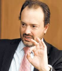 Los dueños de Interbolsa, Tomas y Rodrigo Jaramillo, enfilaron baterías contra el Súper Sociedades, Luis Guillermo Vélez