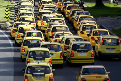 ¿Quién controla a los taxistas en Bogotá?