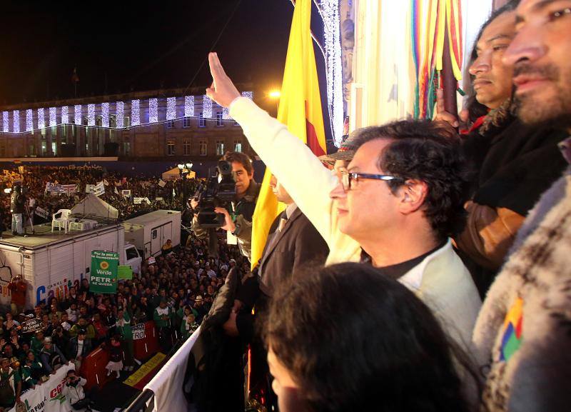 ¿Cómo ve la destitución de Petro un joven de 17 años?