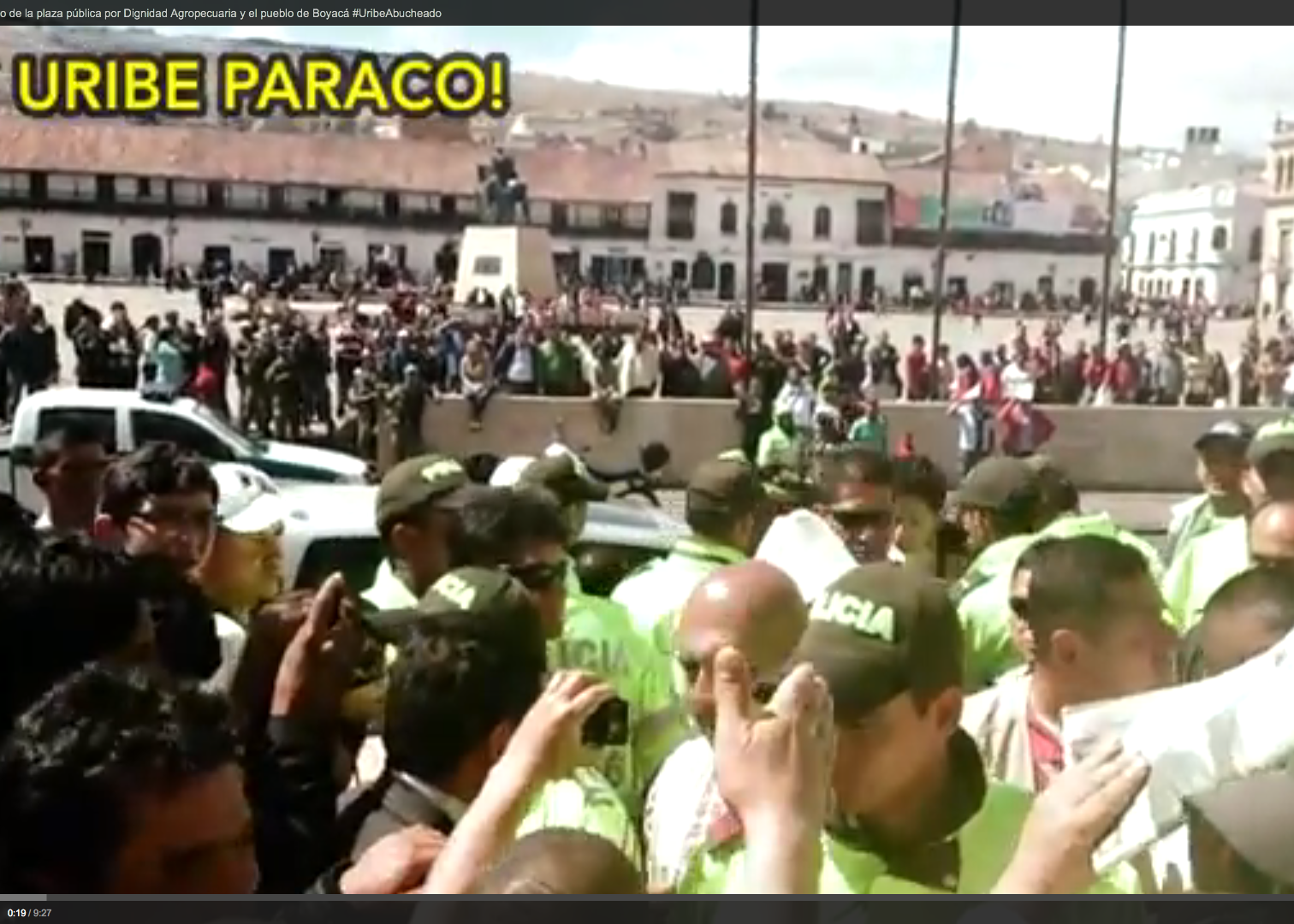 Álvaro Uribe abucheado en Boyacá