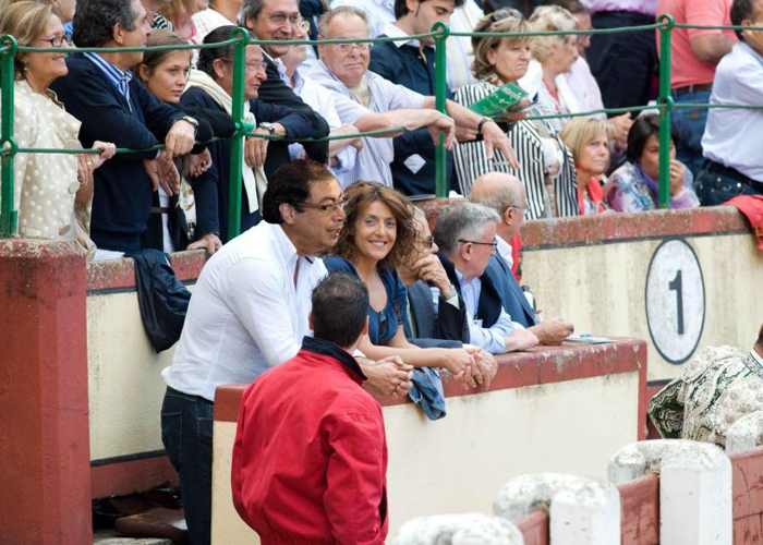 La falsa foto de Petro en una corrida de toros