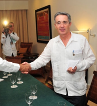 La patraseada de Uribe: de la guerra a la paz