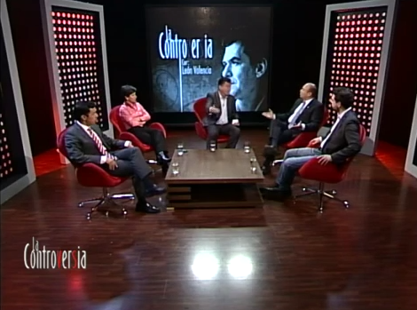 Programa La Controversia, episodio candidatos al Senado