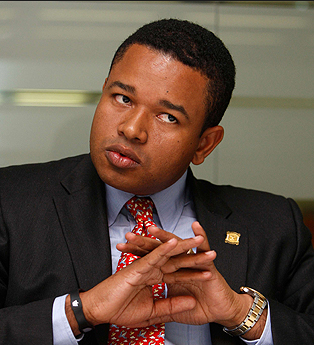 El creciente poder de Yahir Acuña