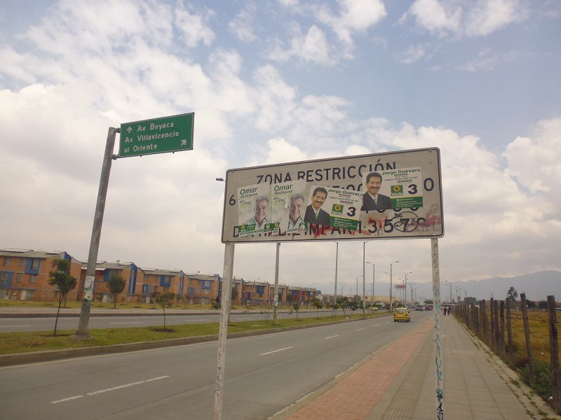 Propaganda politíca sobre la señalización de transito en bogotá