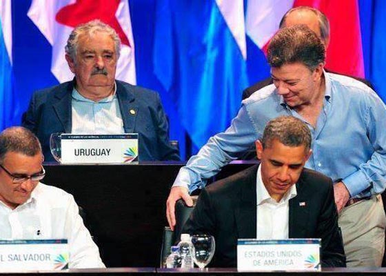 Santos, la antítesis de Mujica