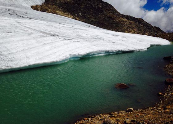 Científicos descubren laguna en Colombia