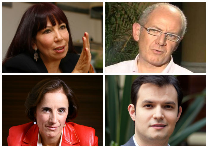 Periodistas que luchan contra el Parlamento Andino