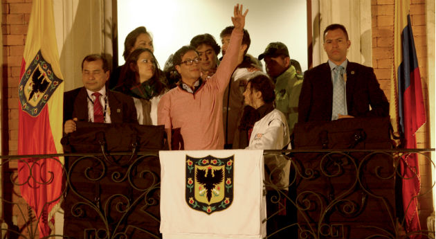 En firme destitución de Gustavo Petro