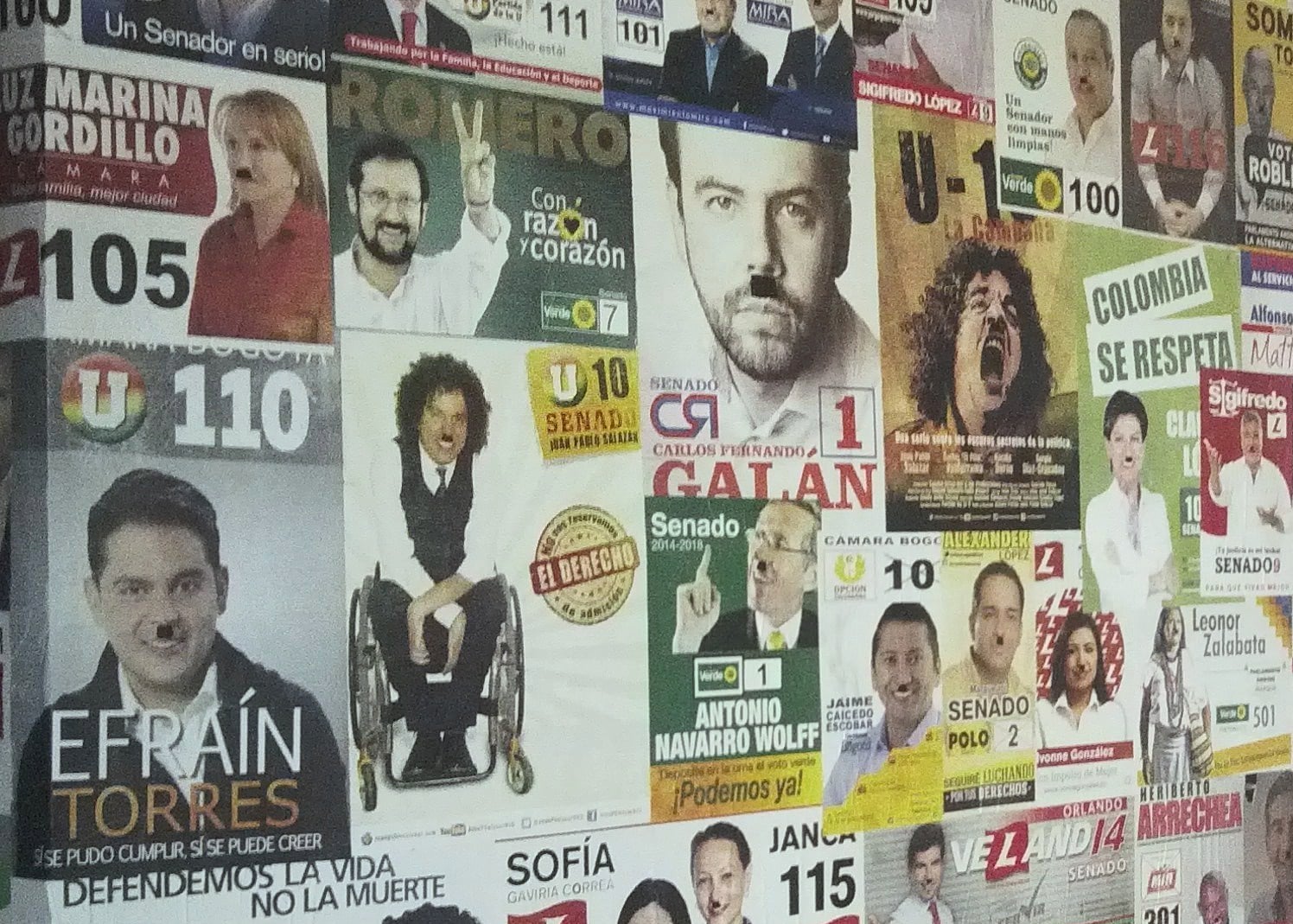 Los afiches donde todos tuvieron el bigote de Hitler