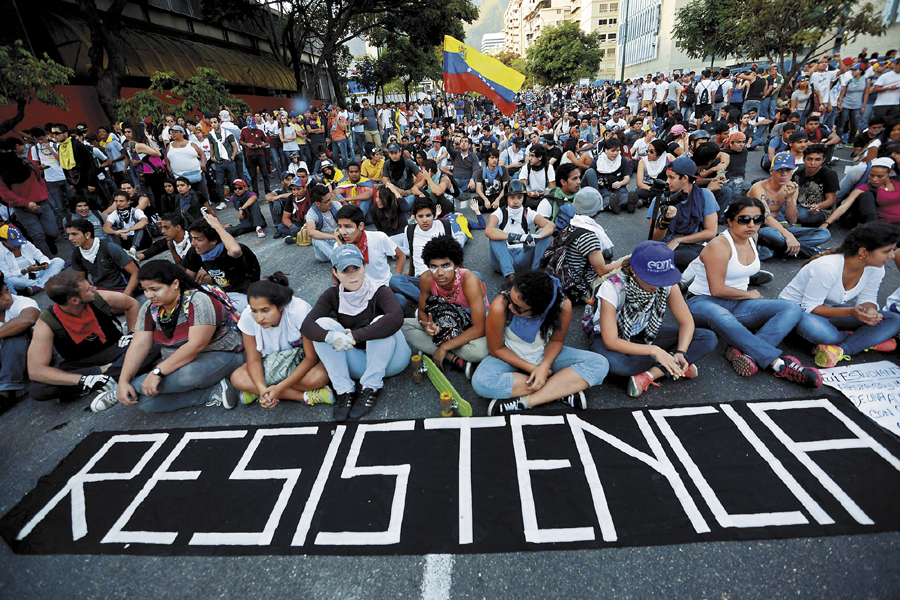 Contrapesos mediáticos en Venezuela y Ucrania