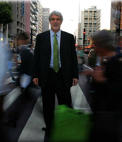 Peñalosa en la mira de la campaña de Santos