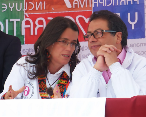 Primera descabezada por la máquina tapa huecos