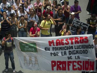 Se calienta el paro de profesores