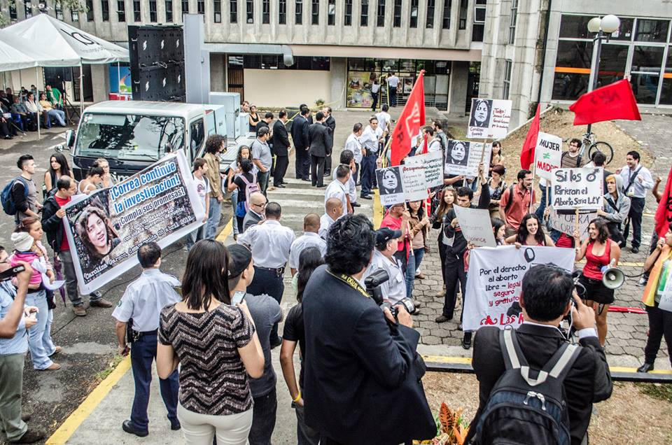 La desaparición de Carolina Garzón persigue a Rafael Correa