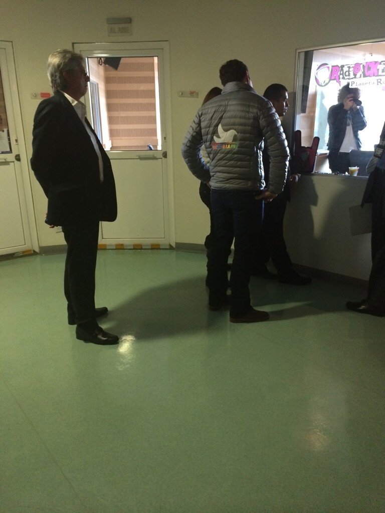 Ricardo Alarcón, el anfitrión de Santos en Caracol Radio