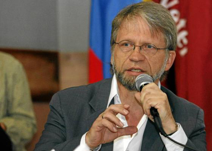 “La paz va en serio” Antanas Mokus