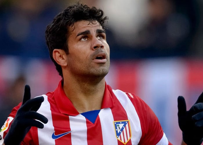 El lagarto que incomoda en los estadios de Brasil