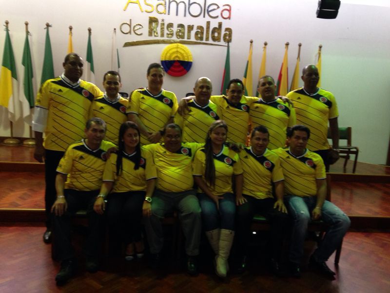 La Asamblea Departamental se viste de tricolor