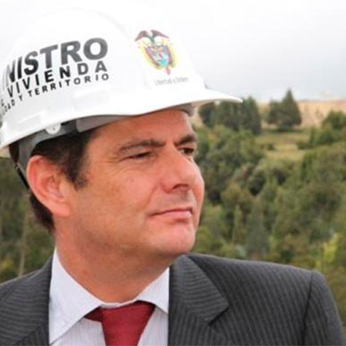 Video de Vargas Lleras en campaña con las casas gratis del gobierno