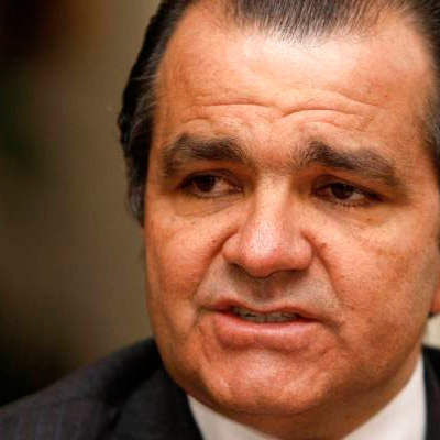 Zuluaga se quedó sin voz y no irá al debate de RCN TV