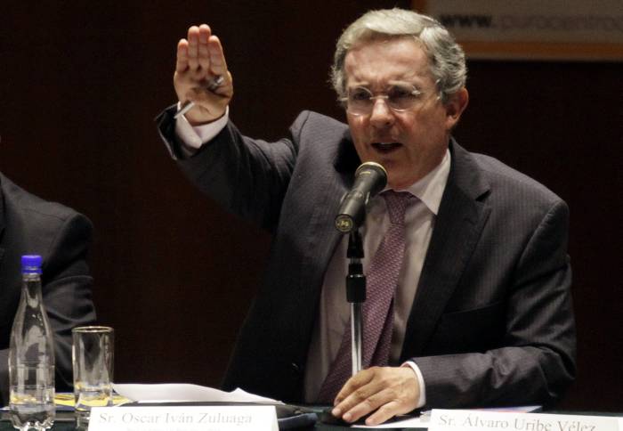 La derrota de Zuluaga endurece a Uribe          
