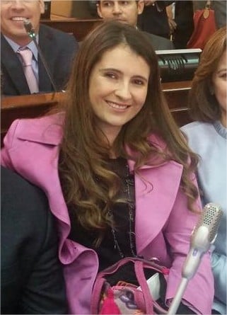 Paloma Valencia se queja de  su nueva oficina en el Congreso