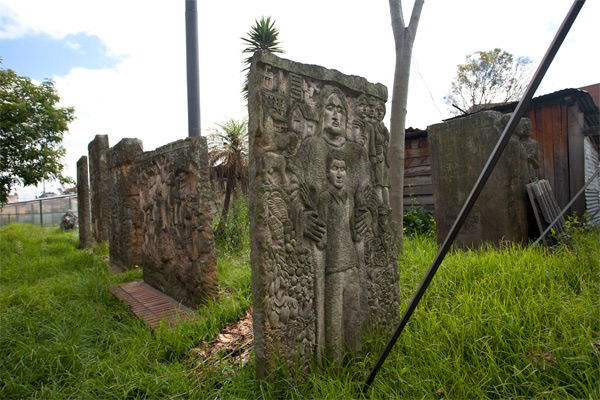 El tropel por las piedras de la gratitutd