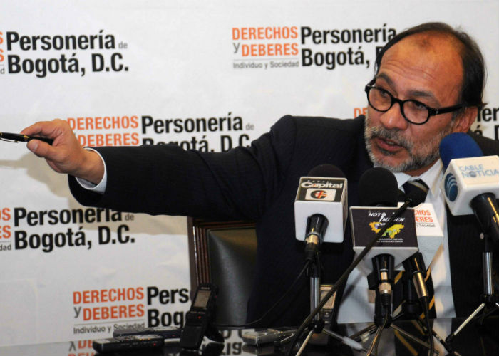 Atentado contra la libertad de expresión y prensa