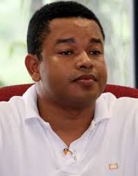 Ofensiva contra Yahir Acuña llegó a Bogotá