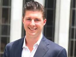 Precursor del popular cubetazo de agua helada, irónicamente murió ahogado