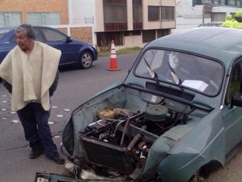 Así dejaron el Renault 4 del papá de Nairo Quintana