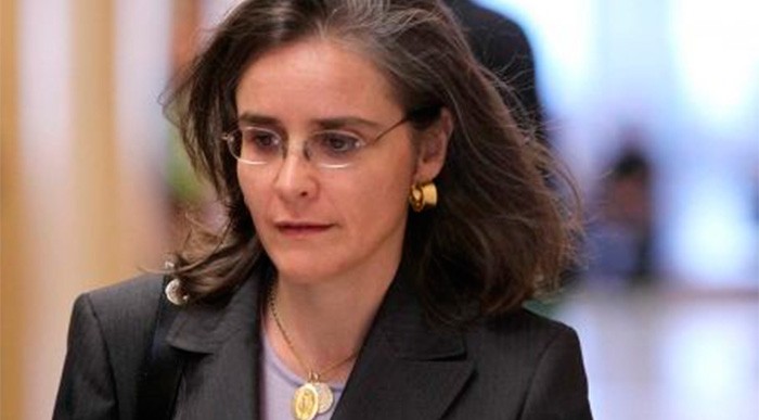  - La pasión que destruyó la carrera de la oncóloga colombiana Ana María González