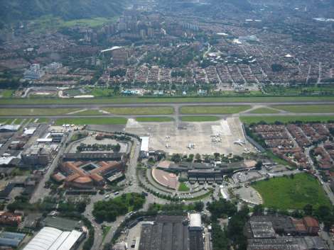 Concejal de Medellín afirma que el aeropuerto Olaya Herrera es “un estorbo para la ciudad”