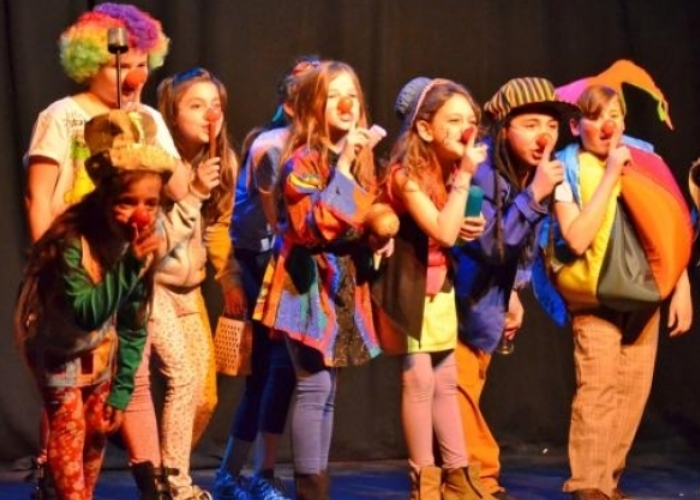 Un teatro me recuerda que quiero ser niño