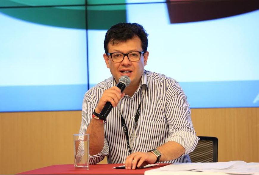 ¿Quién es Hollman Morris?