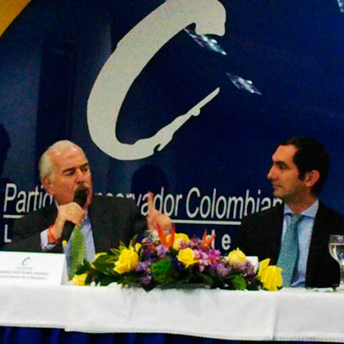 Después de 16 años Pastrana pisa la sede del Partido Conservador