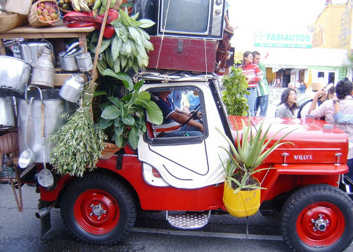 Los jeeps que pasaron del trabajo al espectáculo