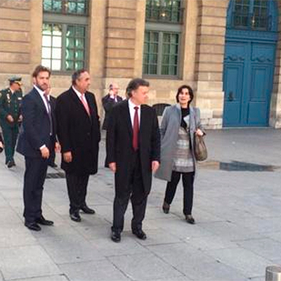 Martín Santos no pudo escapar de las cámaras en el periplo Europeo