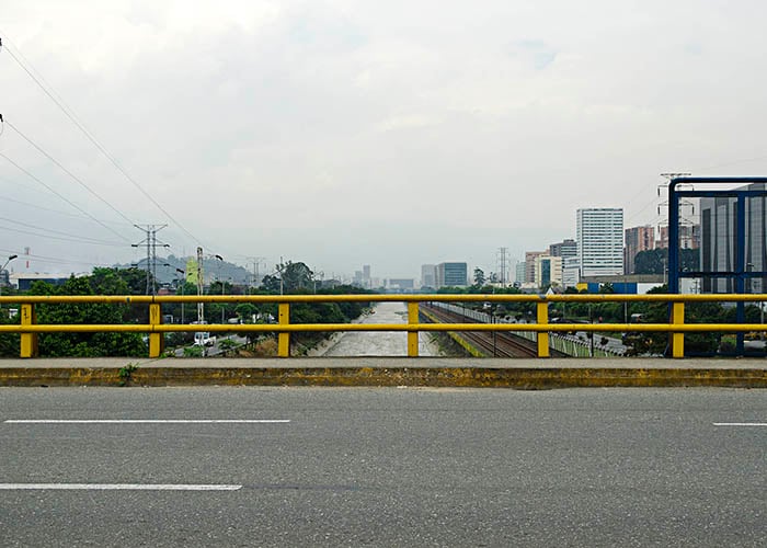 Mezcla de políticas con activismo