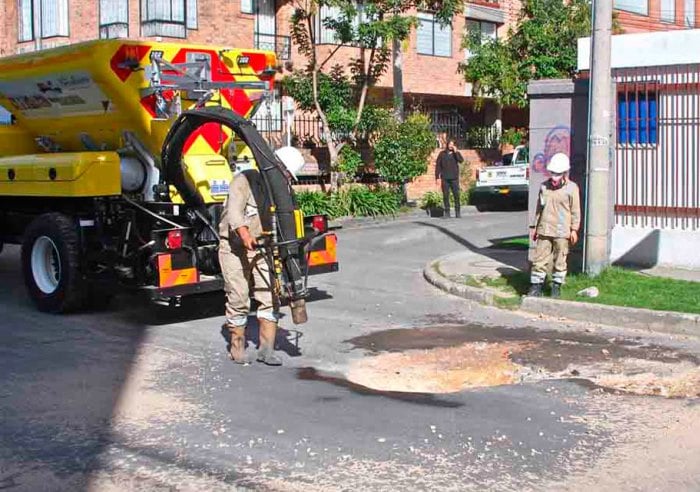 Qué pasó con la máquina "tapa huecos"?