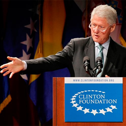 Bill Clinton y su fortuna hecha a punta de palabras