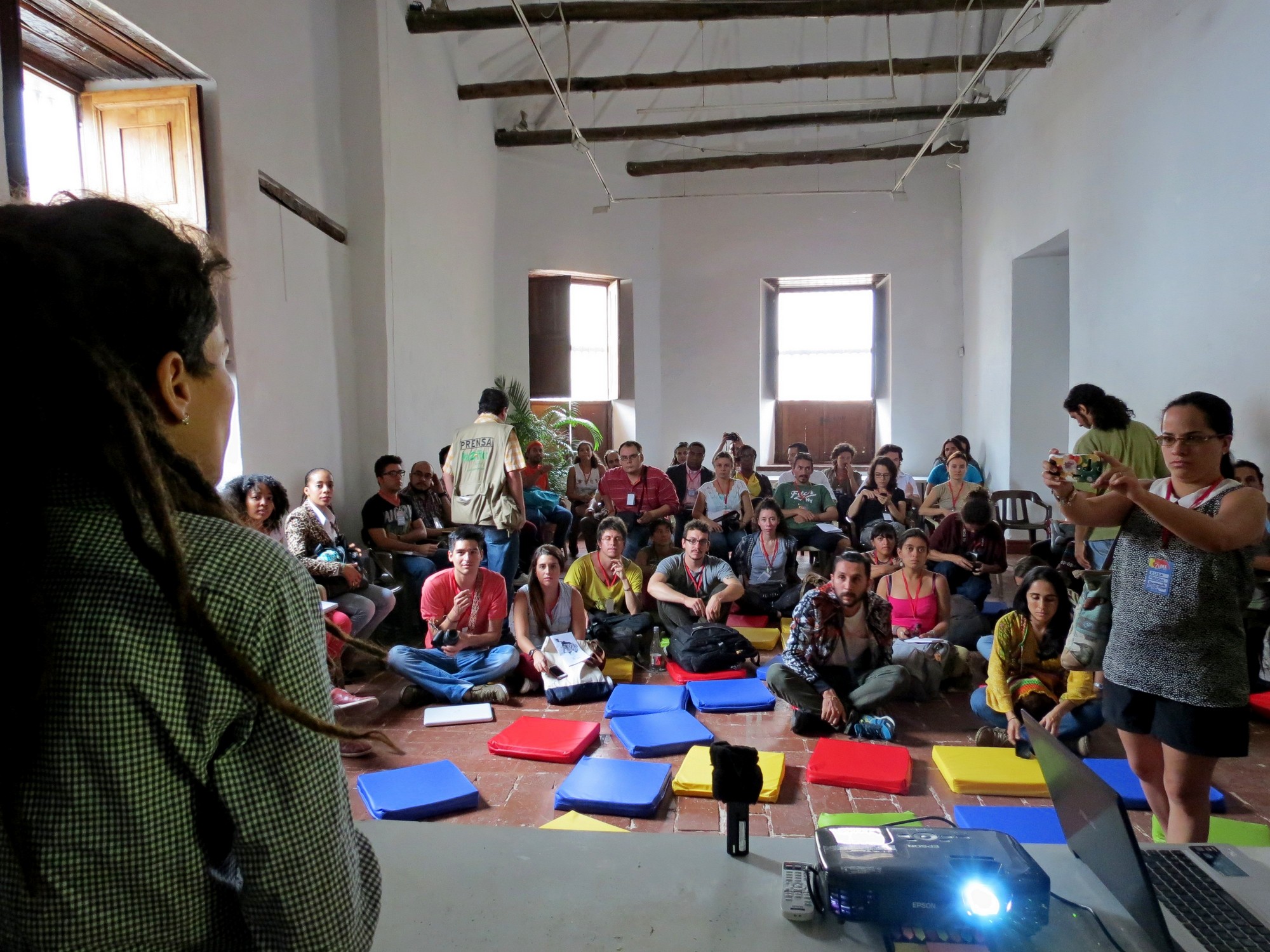 “ZUMA” de colectivos en Cali propone un mundo mejor para todos