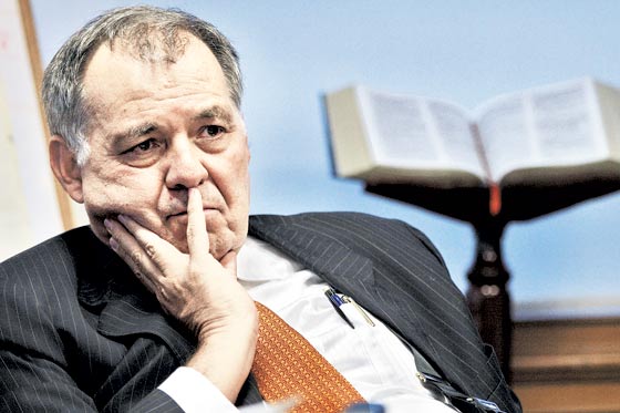 El Procurador reúne a desayunar a la derecha y a la izquierda    